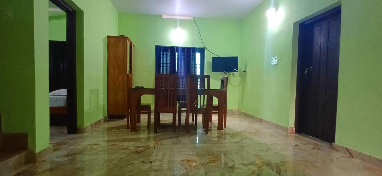 Empire Homestay Kalpetta Exterior foto