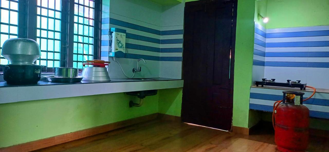Empire Homestay Kalpetta Exterior foto